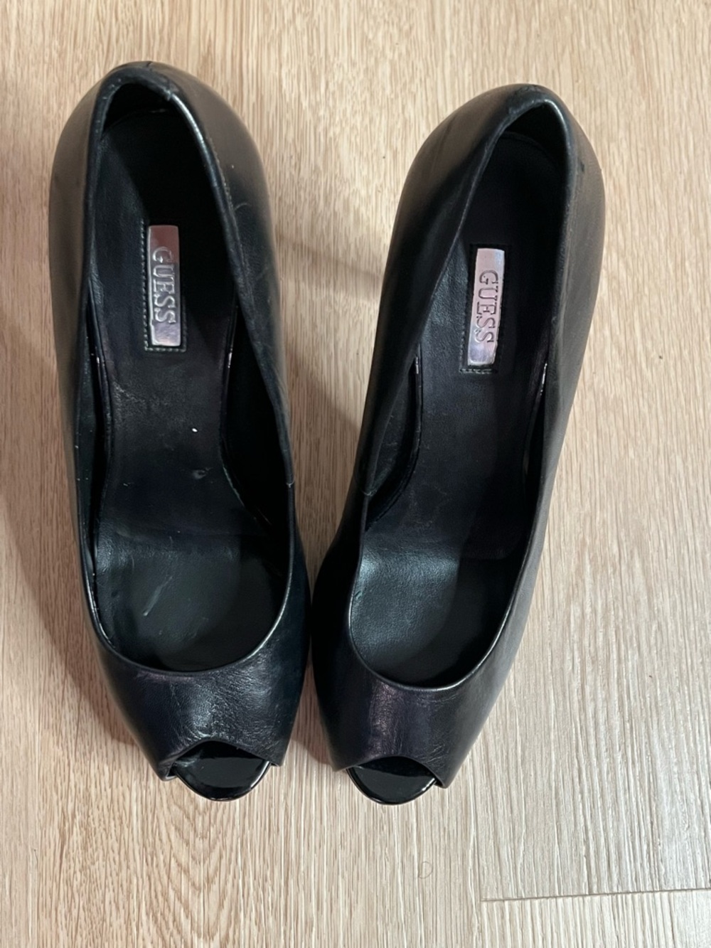 Guess Black Peep-Toe Leather Pumps